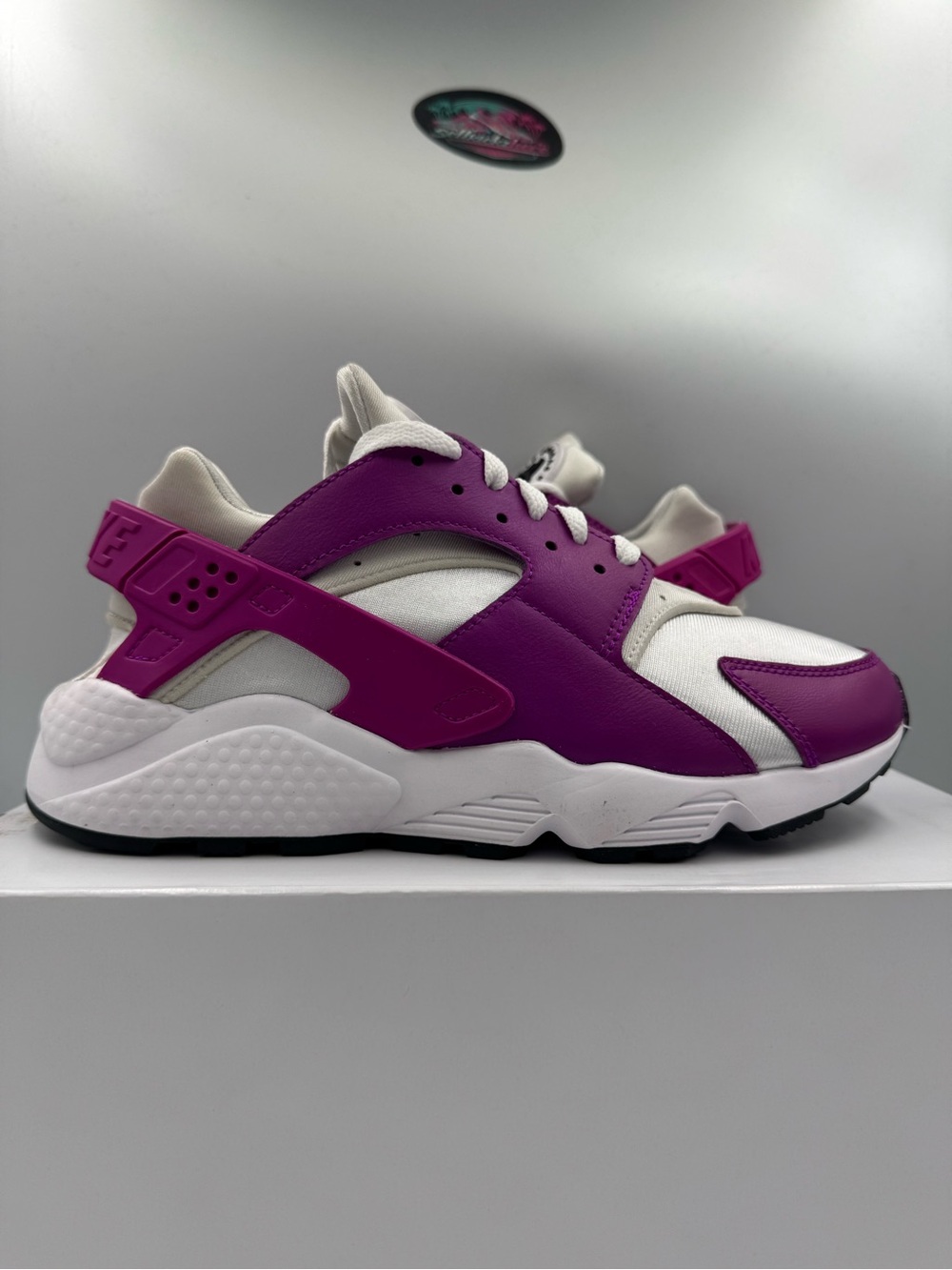 Nike Air Huarache By You White Sail Hyper Violet BRAND NEW Size 8.5 Women
